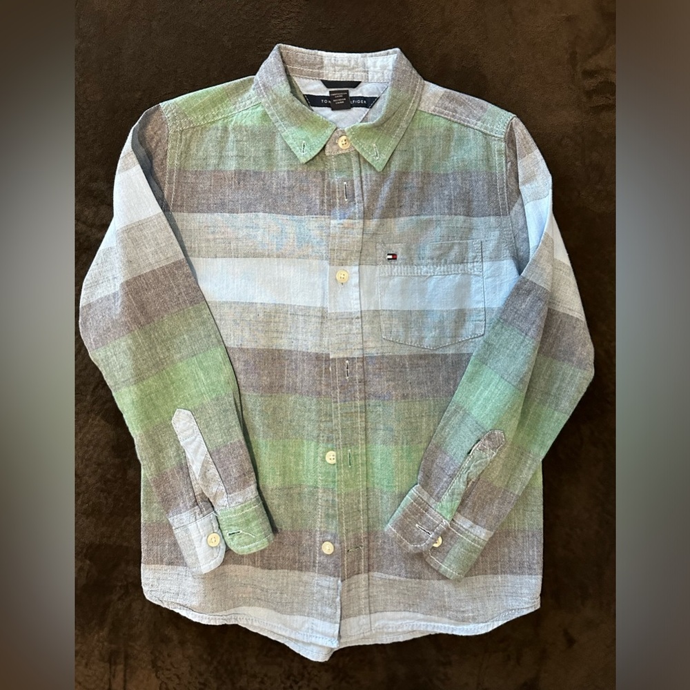 Boys Size 6 Tommy Hilfiger Button Down Shirt